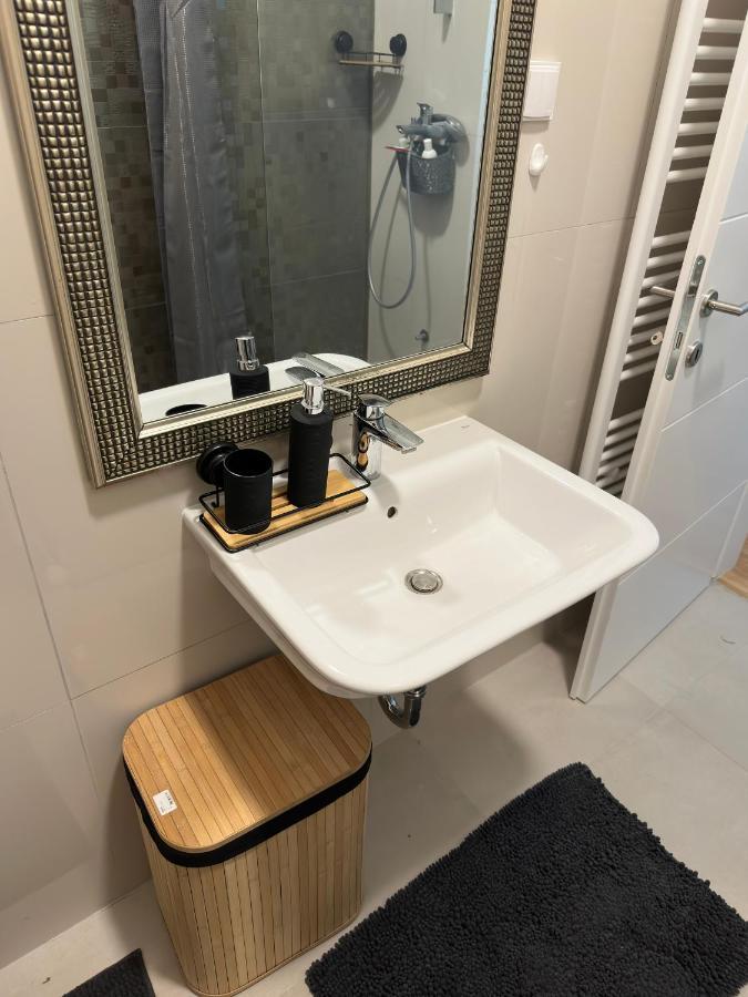 City Rent 1 Осиек Экстерьер фото
