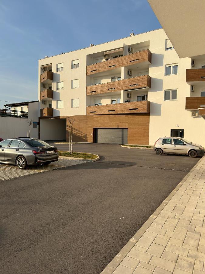 City Rent 1 Осиек Экстерьер фото